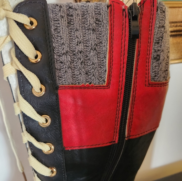 Boots - Picture 2 of 7